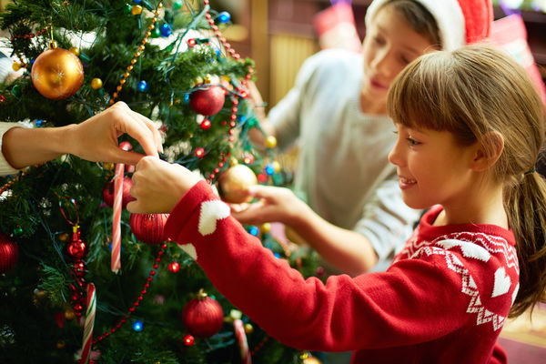 5 Questions With Family Studies: Navigating Stepfamily Dynamics During the Holidays 