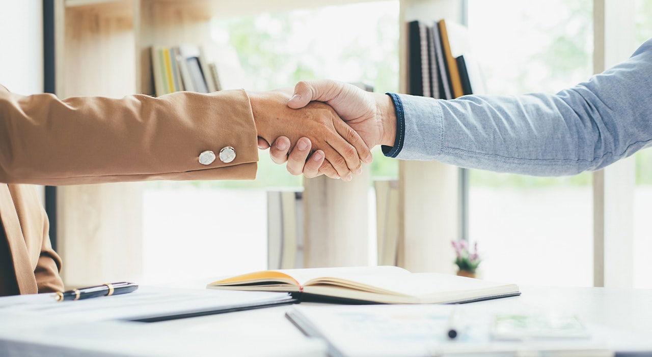 Advice: Waiting for Mr. Right who manages money well